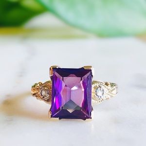 Estate 10K Yellow Gold Amethyst Cocktail Ring